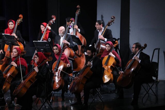 ارکستر سمفونیک تهران اثری از «چایکوفسکی» را می‌نوازد